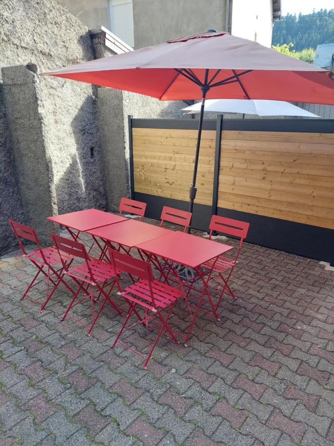 Villa Jean Julien - Les Cascades - Appartement T3 - 2 Chambres - 6 Personnes لو مونت دوري المظهر الخارجي الصورة
